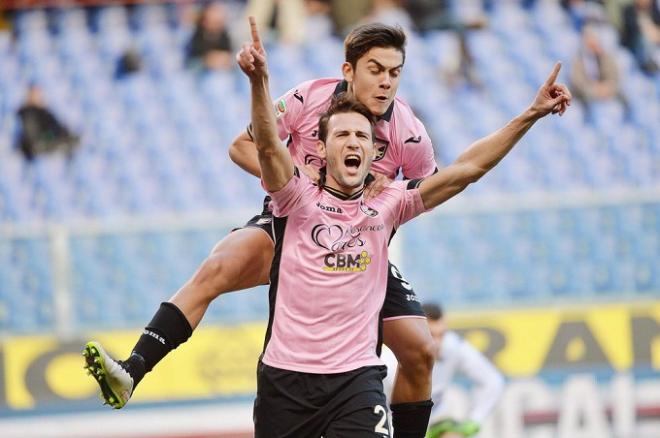 Franco Vázquez y Dybala, en el Palermo.