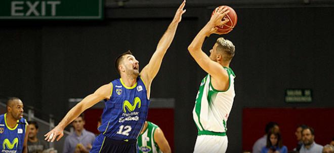 Nachbar se eleva para lanzar. (FOTO: Liga Endesa).