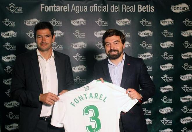 El Betis presenta el acuerdo con Fontarel.