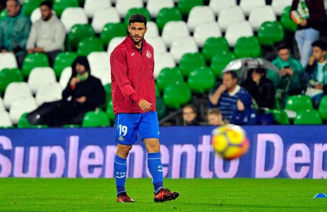 Jorge Molina, durante el calentamiento (Foto: Kiko Hurtado).