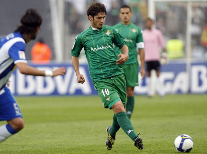 Edu en un encuentro con el Betis.