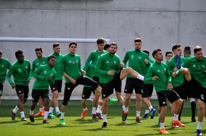 Los jugadores del Betis en el último entrenamiento (Foto: Kiko Hurtado).