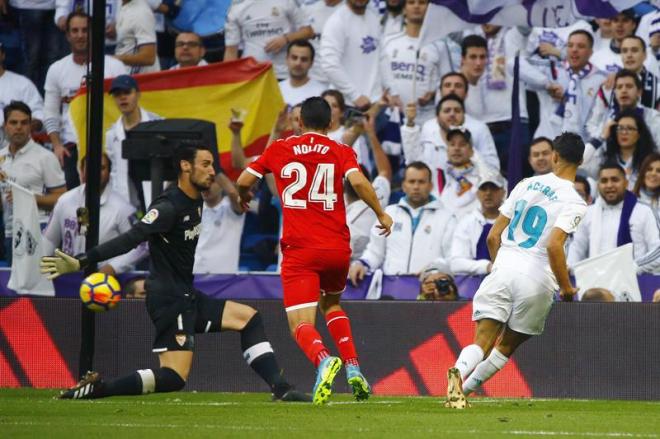 Achraf marcó un gol al Sevilla esta temporada.