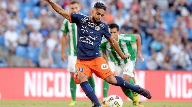 Ryad Boudebouz en un partido con el Montpellier.