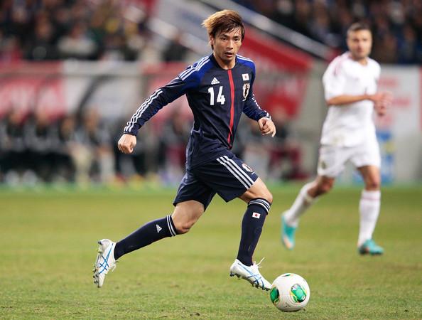 Takashi Inui, en un partido con Japón.