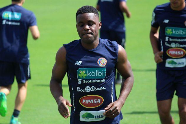 Joel Campbell en un entrenamiento con Costa Rica.