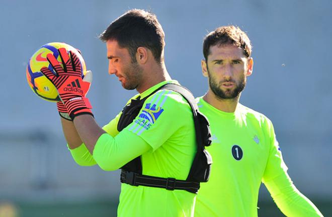 Dani Giménez y Adán en un entrenamiento (Foto: Kiko Hurtado).