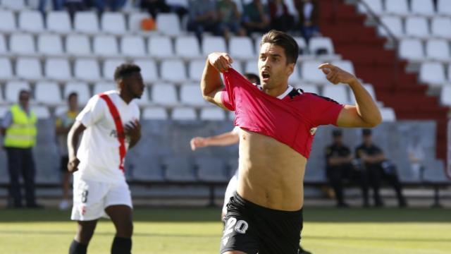 De la Hoz celebra un gol con el Albacete (Foto: LaLiga).