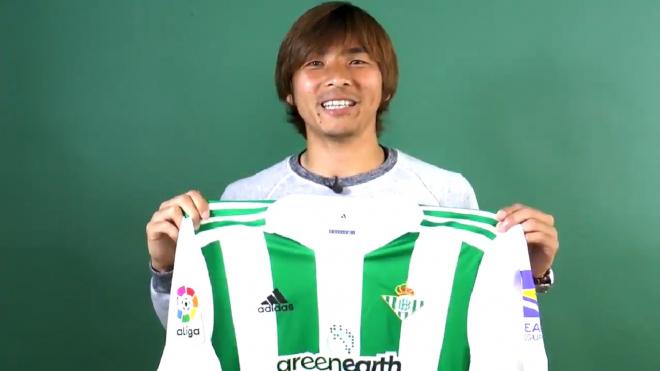 Takashi Inui, nuevo jugador del Betis (Foto: Real Betis).