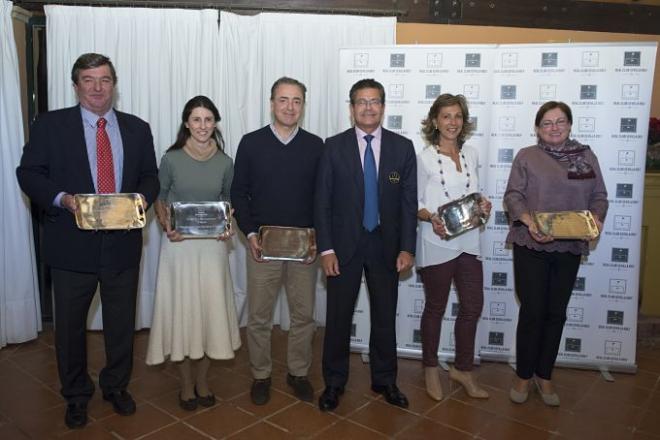 Los 'Deportistas destacados 2017' en la entrega de premios del Real Club Sevilla Golf.