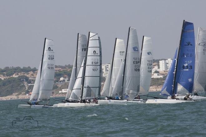 Imagen de la competición en la Bahía de Cádiz.