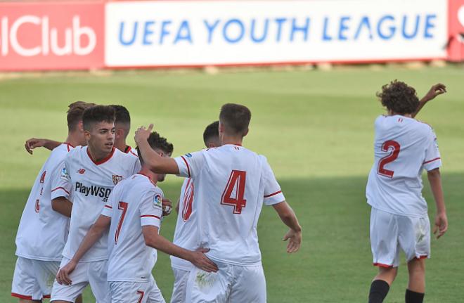 El Sevilla celebra su tanto ante el Maribor en la Youth League. (Foto: SFC).