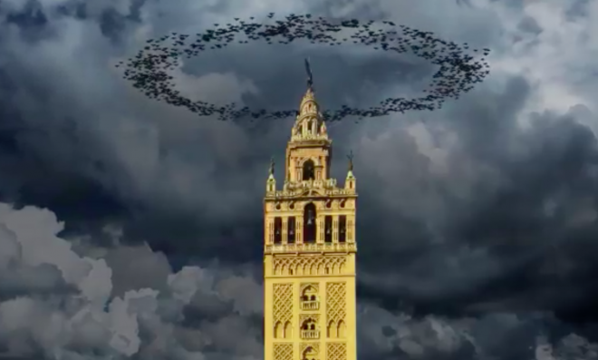 La imagen de los murciélagos sobrevolando La Giralda.
