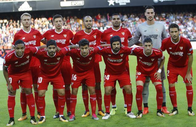 Once inicial del Sevilla en Valencia. (Foto: David González)