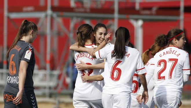 Imagen del Sevilla Femenino y el Zaragoza. (Foto: SFC).