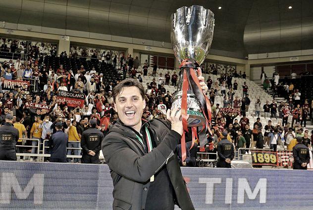 Montella, con la Supercoppa de Italia.