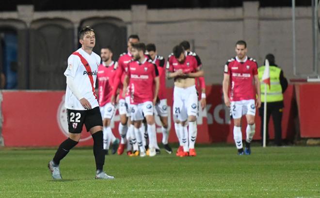 Los jugadores del Albacete celebran el gol de De la Hoz (Foto: Kiko Hurtado).