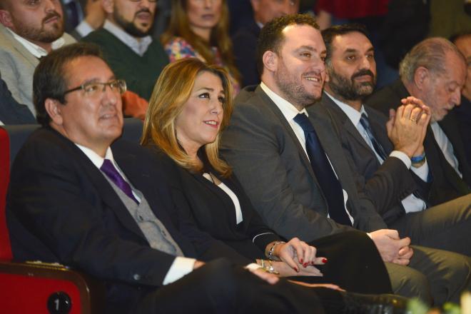 Susana Díaz, durante la gala de los Premios DEX (Foto: Kiko Hurtado).