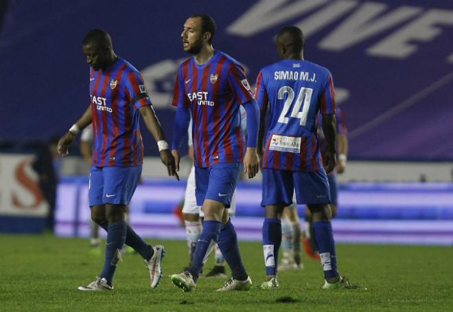 El Levante UD tuvo suerte esta vez y los resultados de la jornada 'acolcharon' la derrota ante el Celta (D. González)