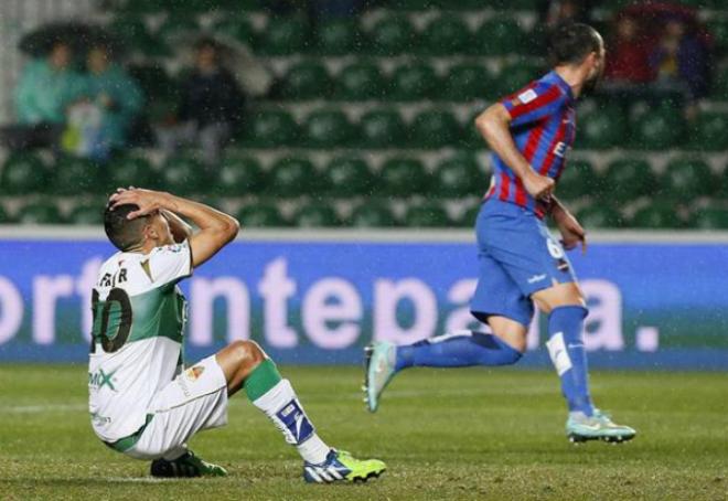 Fajr falló un penalti que se inventó el colegiado Velasco Carballo.