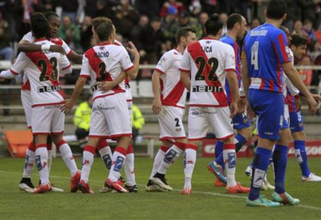 Alberto Bueno destrozó al Levante con cuatro goles en 14 minutos (foto EFE)