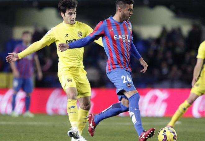 Víctor Camarasa regresará al once del Levante UD tras cumplir sanción en Barcelona