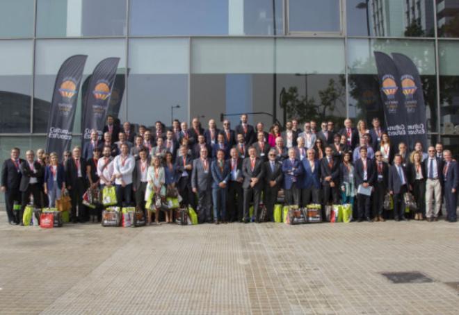 Foto de familia del acto. (Foto: Miguel Ángel Polo)