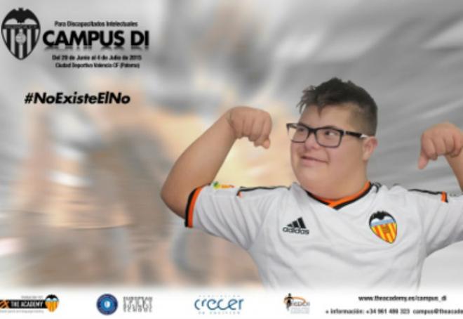 Cartel anunciador del primer campus DI del Valencia CF.