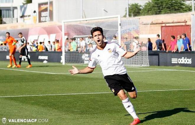 Zarzo ha marcado el primer gol del Valencia. (Foto: VCF)
