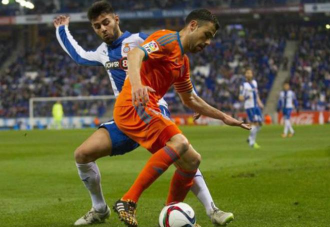 El Valencia no se repuso a la expulsión de Mustafi y cayó eliminado por el Espanyol en octavos.