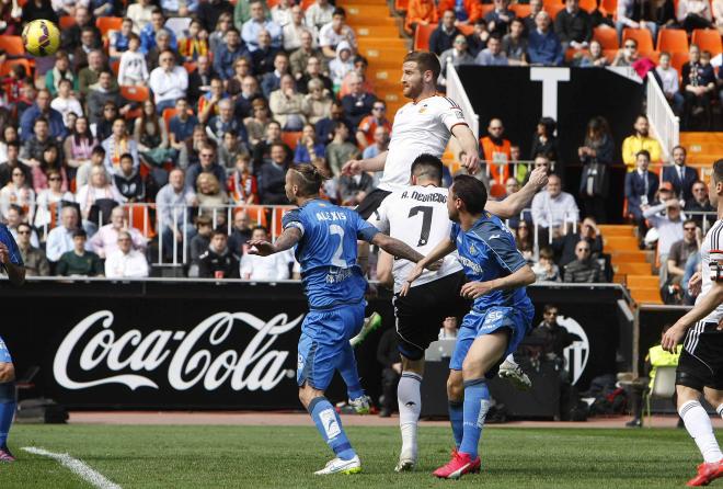 El Valencia ha solventado el partido ante el Getafe desde los 11 metros, un triunfo importante. (Foto: D. González)