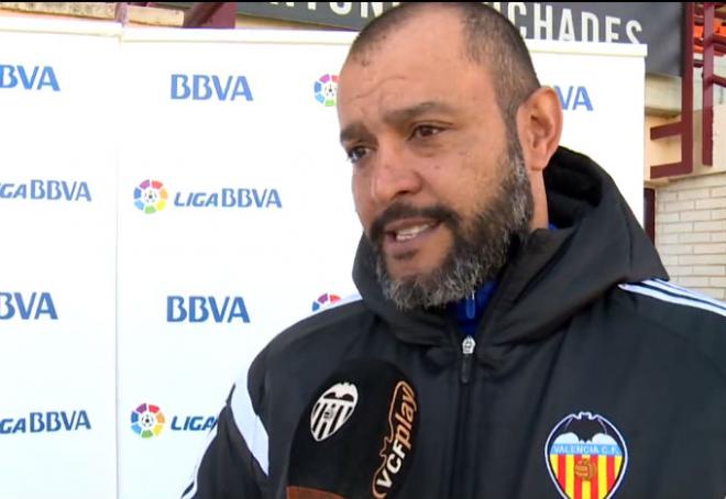 Nuno se congratula por el premio recibido.