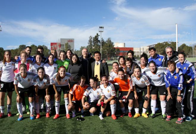 La Presidenta Lay Hoon estuvo viendo al Valencia Femenino (Foto: Juan Catalán)