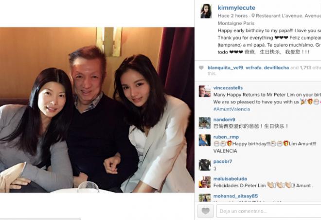 Peter Lim celebrando su cumpleaños con su mujer e hija Kim Lim en París.