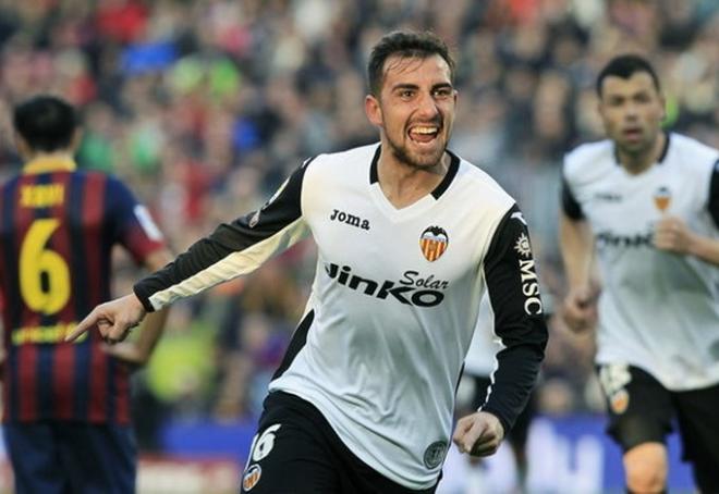 Paco Alcácer anotó un tanto en el Camp Nou la pasada campaña en la victoria 2-3 del Valencia ante el Barça.