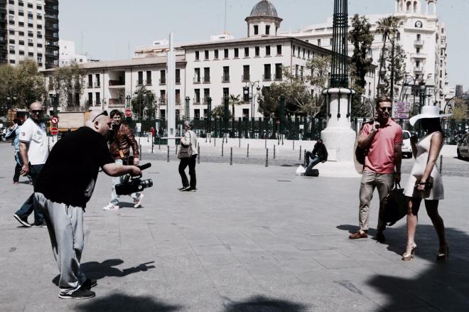 Imagen del Making-off del vídeo musical en el que aparece Mustafi en Valencia.