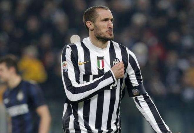 El defensa de la Juve, Chiellini, habla del Valencia.