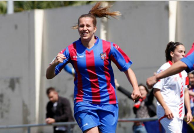 Andrea Esteban, en un partido con el Levante UD Femenino de la pasada temporada (Patricia Asensio)