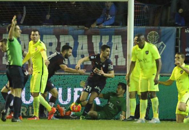 El Levante UD cayó en su última visita a Ipurúa en uno de los peores partidos que se le recuerdan a los granotas.