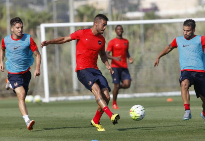 El técnico ha realizado el último entrenamiento antes del viajar a Getafe