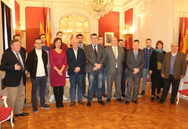 Firma del convenio en Les Corts para promocionar la Pilota Valenciana.