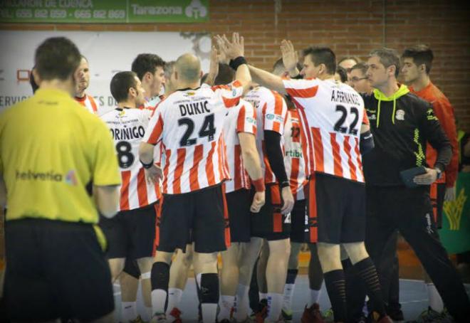 Los rojiblancos en un partido de la presente temporada.