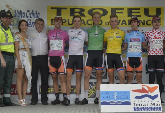 El podium de la tercera etapa de la Volta Ciclista a València.