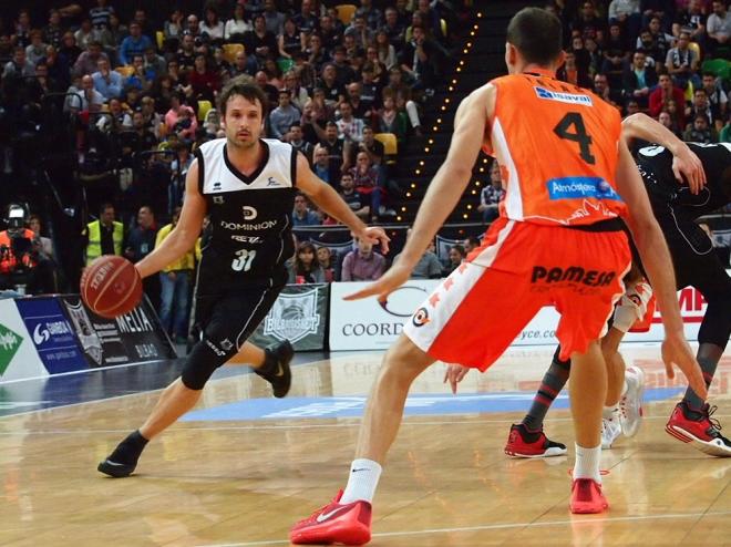 Bilbao Basket y Valencia Basket protagonizaron un atractivo y apretado duelo.