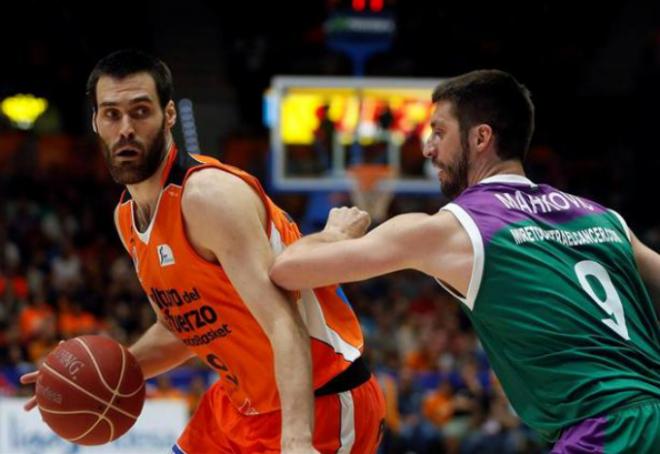San Emeterio con Valencia Basket.