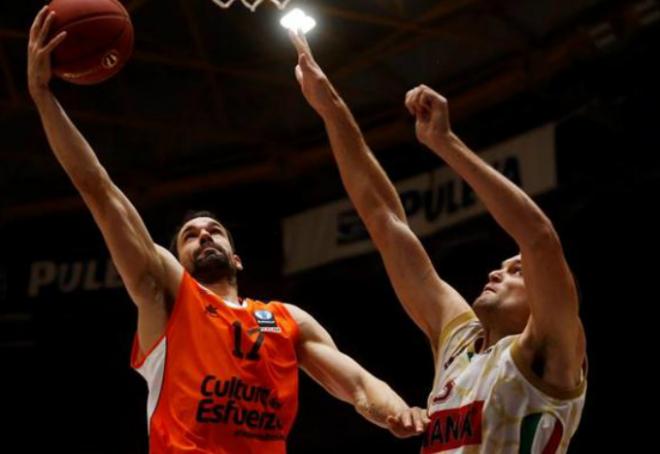 Rafa Martínez volvió a ser decisivo en el triunfo de Valencia Basket.