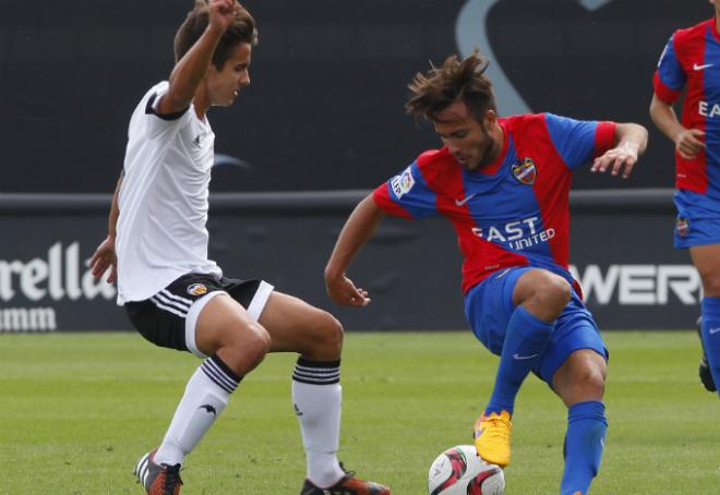 El Valencia CF se mostró mucho más efectivo que el Levante UD en el derbi de Juveniles de División de Honor