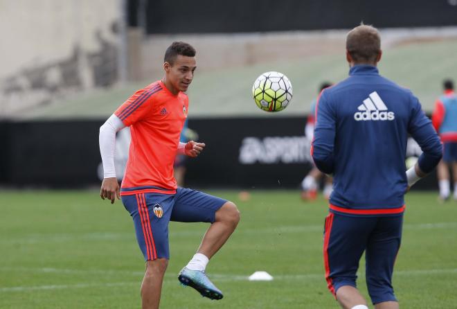 Rodrigo Moreno se ha ejercitado en Paterna. (Foto: D. Glez)