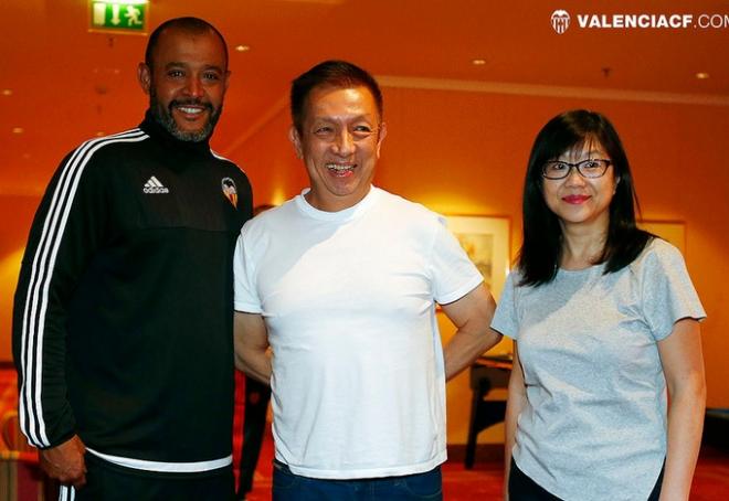 Peter Lim, junto a Layhoon Chan y Nuno en Austria.