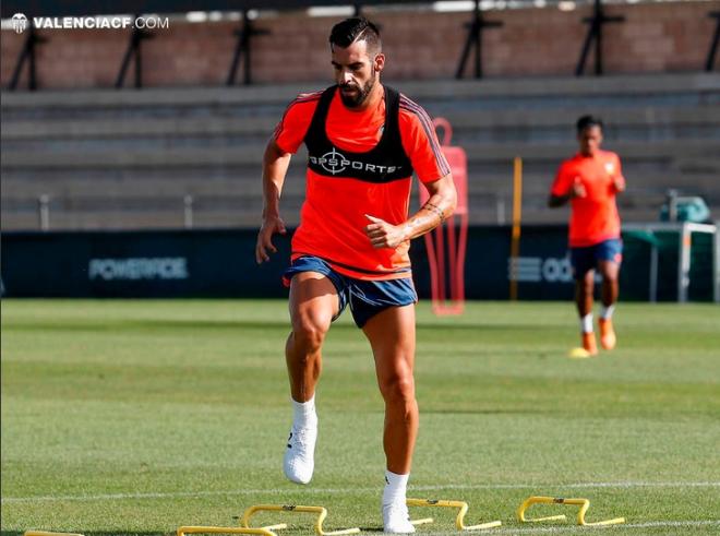 Negredo, delantero del Valencia CF.